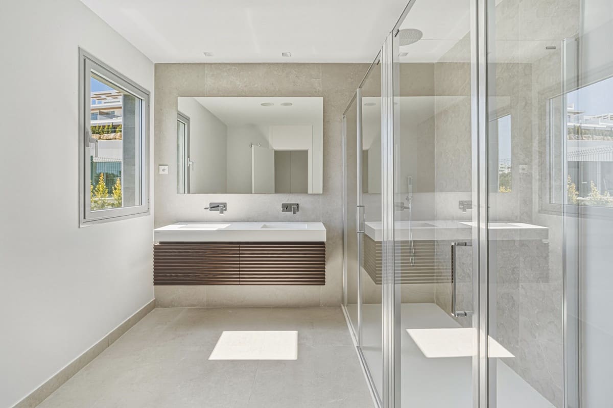 4 Zimmer Apartment zu verkaufen in Marbella mit Pool Garage - 1.700.000 € (Ref: 9709021)