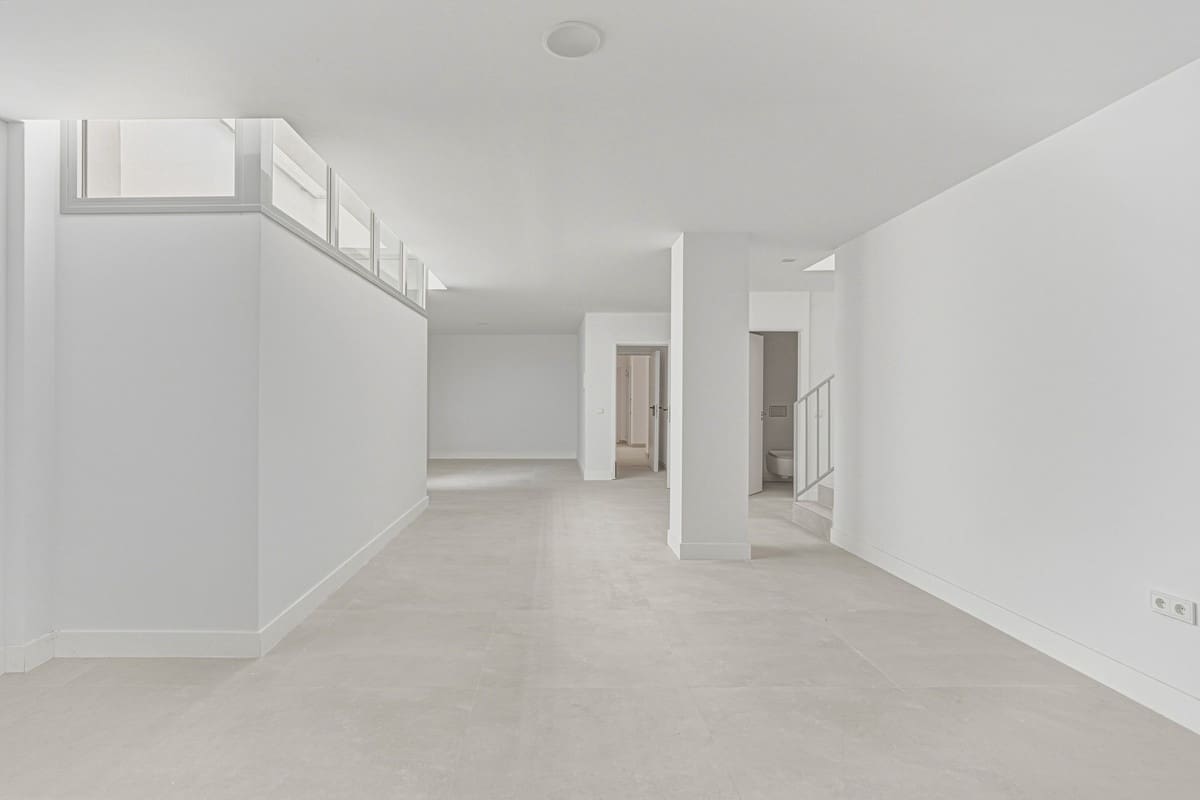 4 Zimmer Apartment zu verkaufen in Marbella mit Pool Garage - 1.700.000 € (Ref: 9709021)