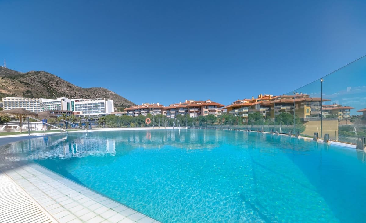 3 makuuhuone Kattohuoneisto myytävänä paikassa Fuengirola mukana uima-altaan 
autotalli - 925 000 € (Ref: 9709023)