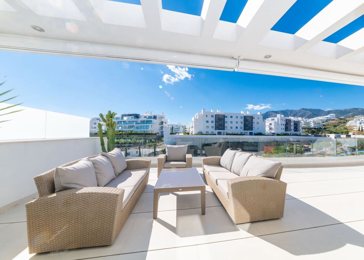 3 makuuhuone Kattohuoneisto myytävänä paikassa Fuengirola mukana uima-altaan 
autotalli - 925 000 € (Ref: 9709023)