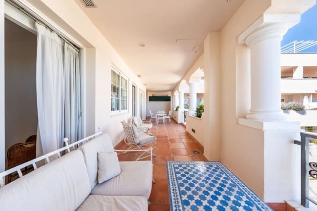 2 bedroom Apartment for sale in Marbella with pool garage - € 890,000 (Ref: 9709024)