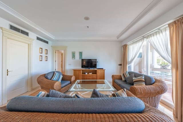2 bedroom Apartment for sale in Marbella with pool garage - € 890,000 (Ref: 9709024)
