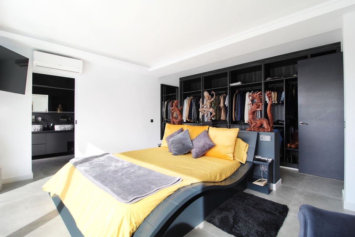 3 sypialnia Willa na sprzedaż w San Pedro de Alcantara z basenem garażem - 1 925 000 € (Ref: 9709025)