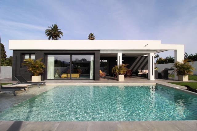 3 quarto Moradia para venda em San Pedro de Alcantara, Marbella com piscina garagem - 1 925 000 € (Ref: 9709025)