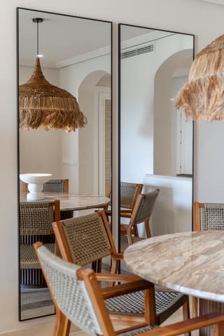 3 soveværelse Lejlighed til salg i Los Arqueros - Puerto del Almendro, Benahavís med swimmingpool garage - € 650.000 (Ref: 9709028)