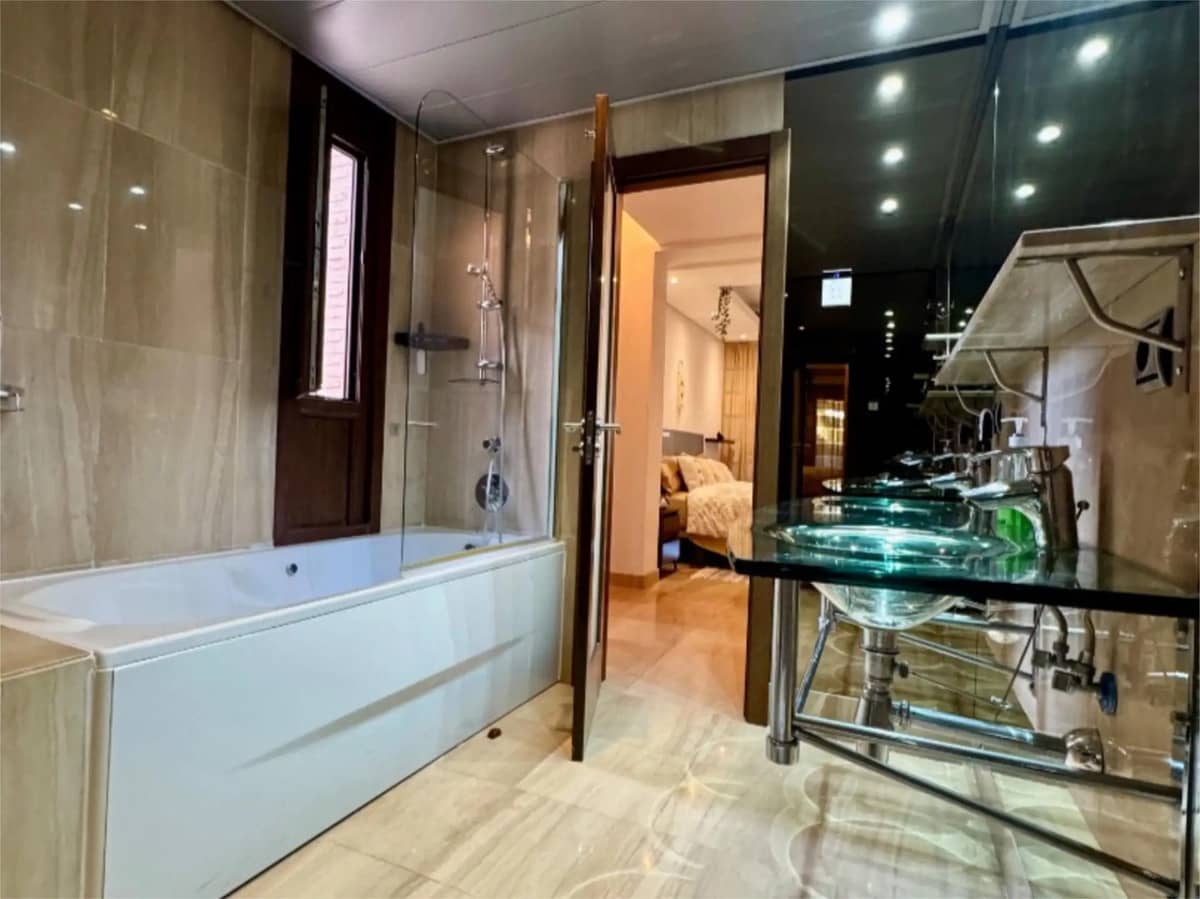 3 Zimmer Apartment zu verkaufen in Estepona mit Pool Garage - 762.000 € (Ref: 9709029)