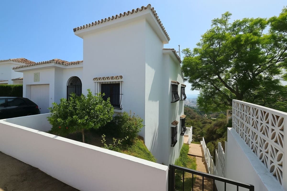 4 bedroom Villa for sale in Campo Mijas with pool garage - € 1,150,000 (Ref: 9714035)