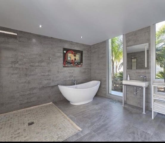 3 Zimmer Villa zu verkaufen in Benahavís mit Pool Garage - 3.750.000 € (Ref: 9714036)