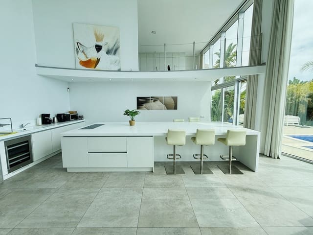 3 Zimmer Villa zu verkaufen in Benahavís mit Pool Garage - 3.750.000 € (Ref: 9714036)