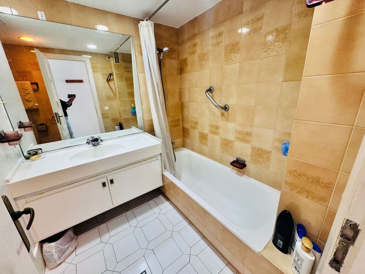 2 soverom Leilighet til salgs i Malaga by med svømmebasseng - € 335 000 (Ref: 9714039)