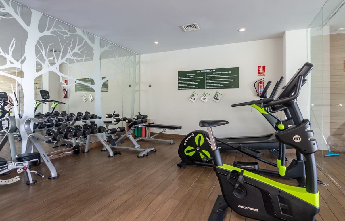 3 bedroom Apartment for sale in Benahavis with pool garage - € 780,000 (Ref: 9714040)