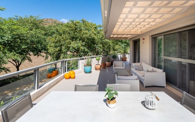 Apartamento de 3 habitaciones en Benahavís en venta con piscina garaje - 780.000 € (Ref: 9714040)