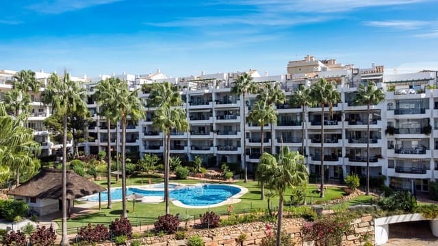 1 sypialnia Apartament na sprzedaż w Calahonda, Mijas z basenem garażem - 362 500 € (Ref: 9714044)