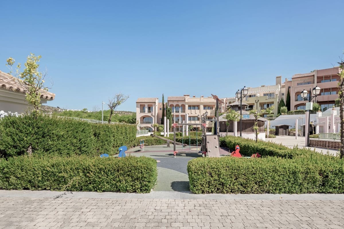 2 sypialnia Apartament na sprzedaż w Manilva z basenem garażem - 200 000 € (Ref: 9714058)