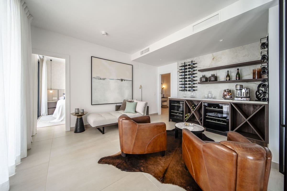 4 bedroom Apartment for sale in Carvajal with pool garage - € 1,850,000 (Ref: 9714098)