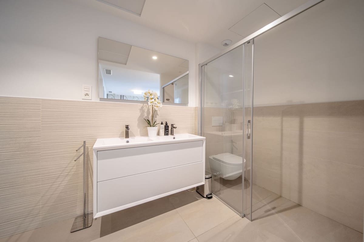 4 bedroom Apartment for sale in Carvajal with pool garage - € 1,850,000 (Ref: 9714098)