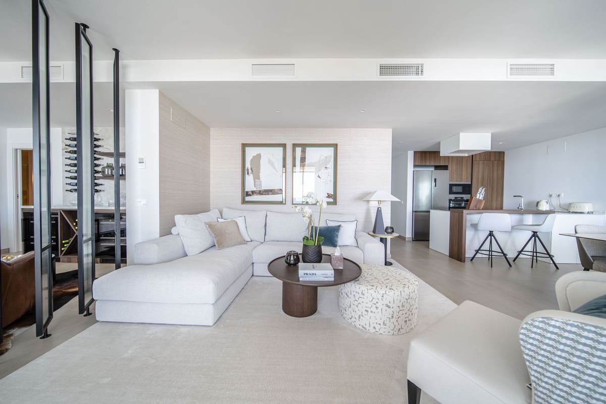 4 bedroom Apartment for sale in Carvajal with pool garage - € 1,850,000 (Ref: 9714098)