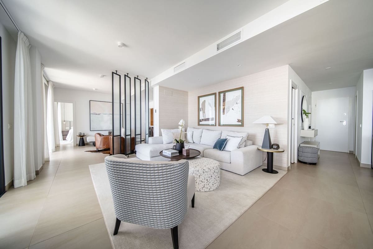 4 bedroom Apartment for sale in Carvajal with pool garage - € 1,850,000 (Ref: 9714098)