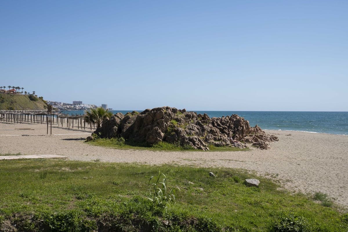 4 bedroom Apartment for sale in Carvajal with pool garage - € 1,850,000 (Ref: 9714098)