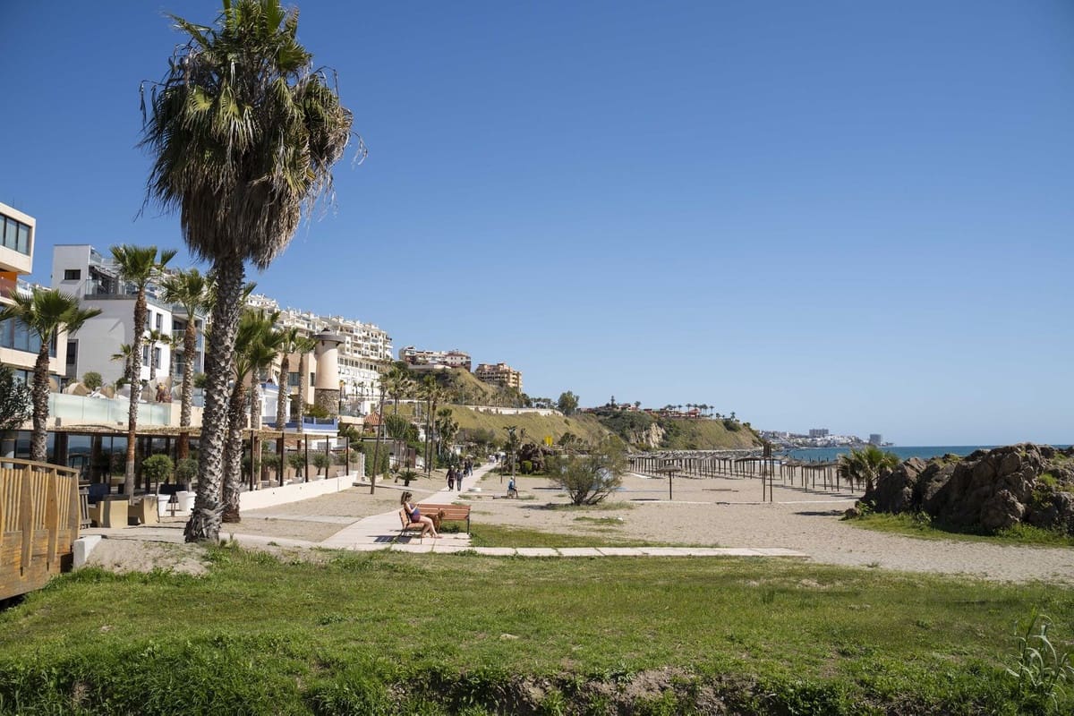 4 bedroom Apartment for sale in Carvajal with pool garage - € 1,850,000 (Ref: 9714098)