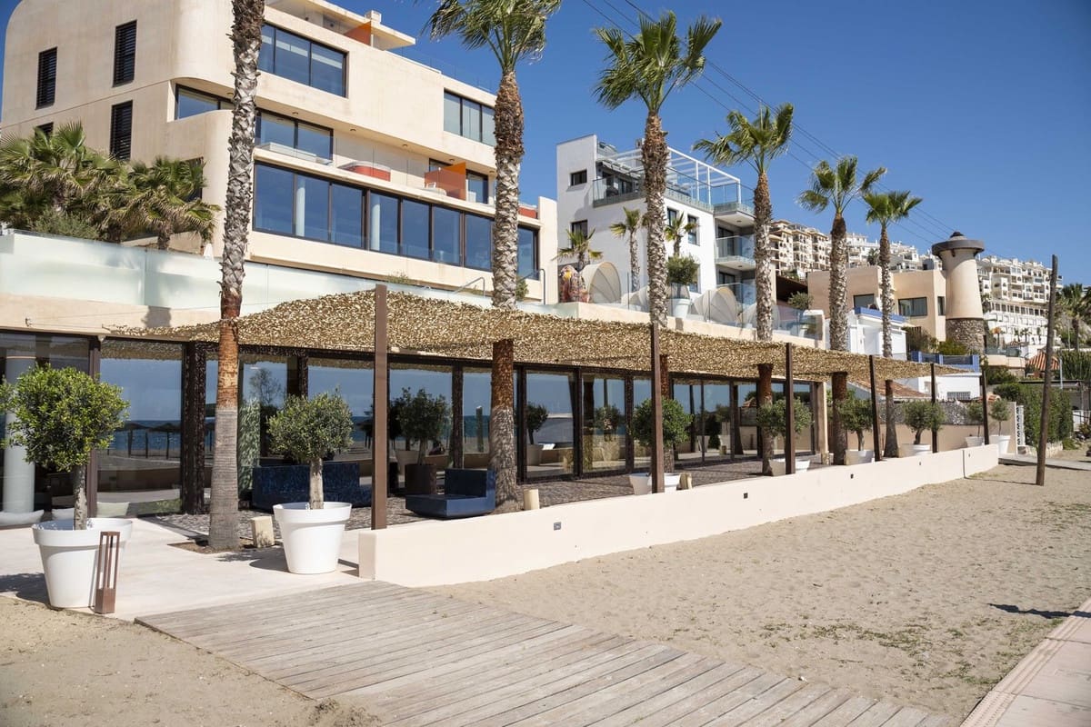4 bedroom Apartment for sale in Carvajal with pool garage - € 1,850,000 (Ref: 9714098)