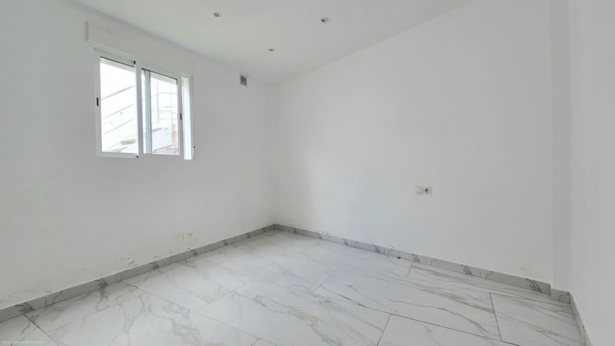 8 Zimmer Villa zu verkaufen in Riviera del Sol mit Pool Garage - 1.750.000 € (Ref: 9714107)