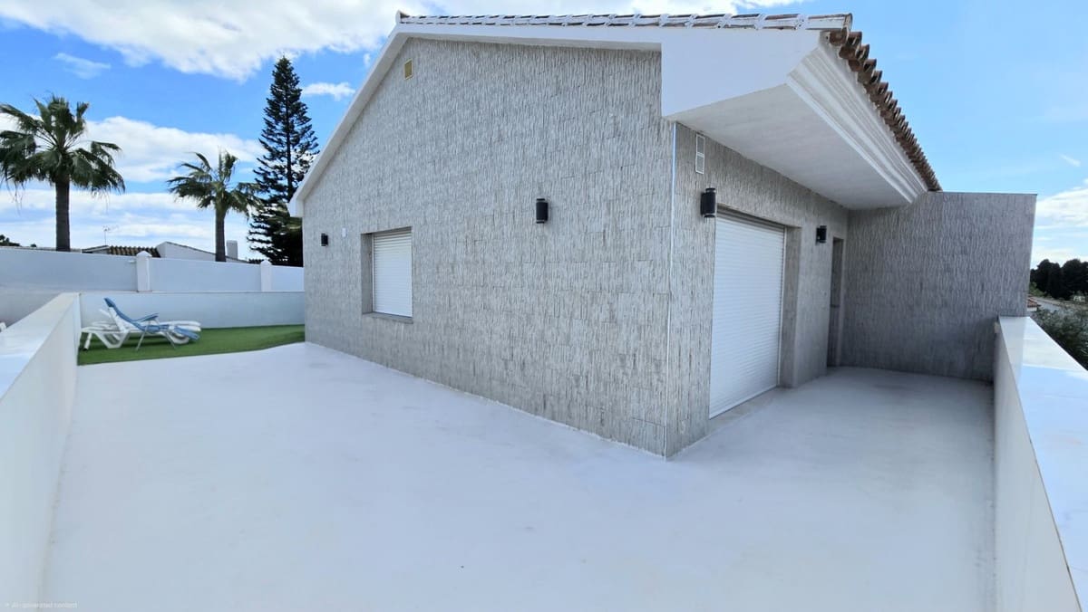 8 Zimmer Villa zu verkaufen in Riviera del Sol mit Pool Garage - 1.750.000 € (Ref: 9714107)