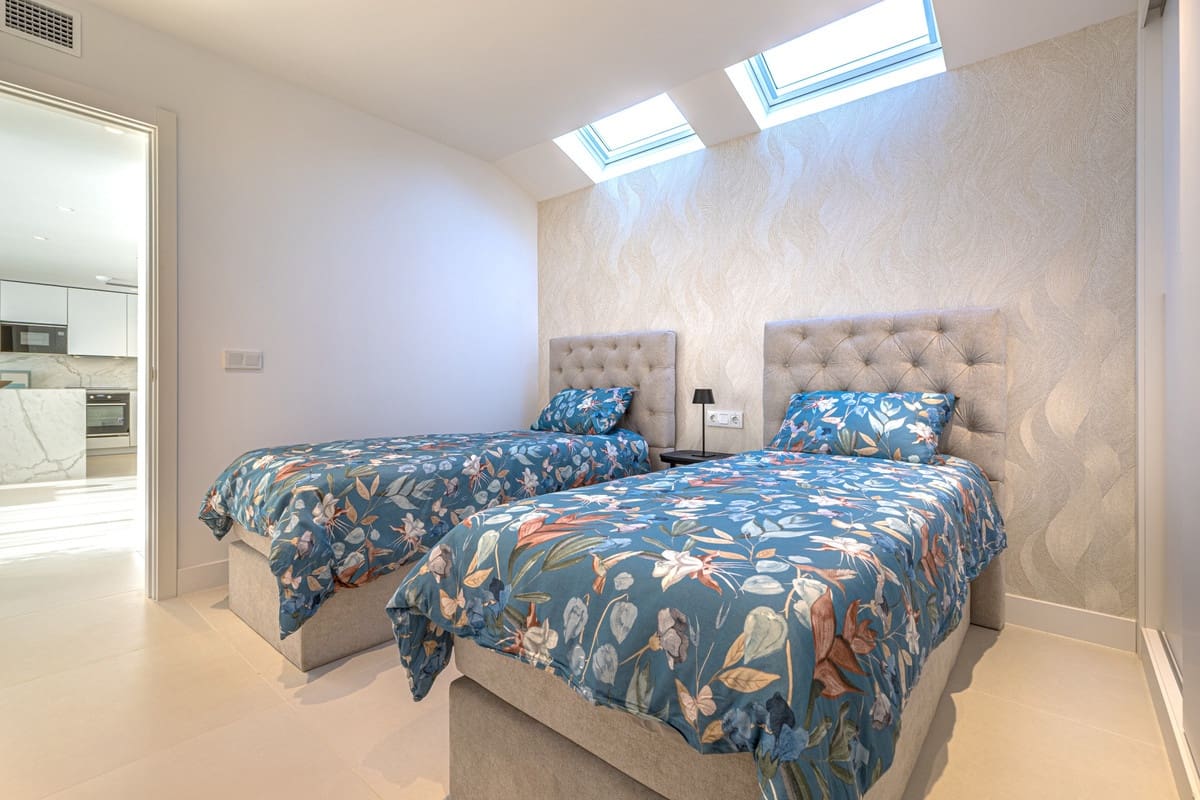 2 quarto Penthouse para venda em Fuengirola com garagem - 999 000 € (Ref: 9714114)