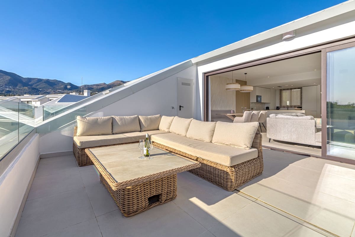 2 quarto Penthouse para venda em Fuengirola com garagem - 999 000 € (Ref: 9714114)