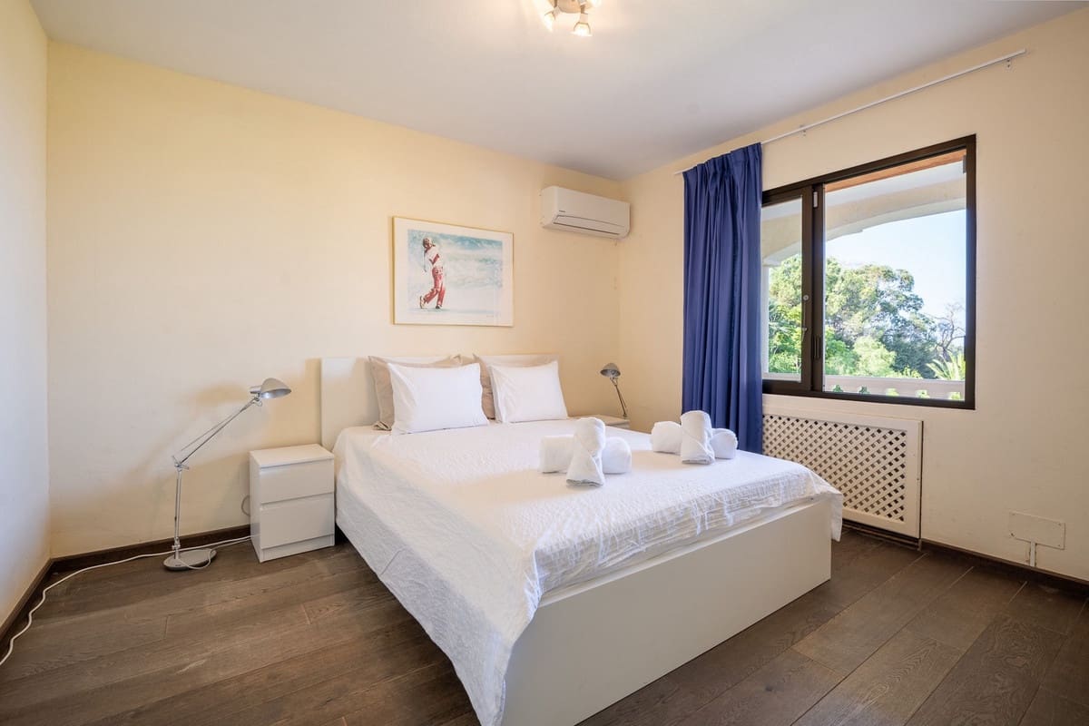 5 sypialnia Willa na sprzedaż w Marbella z basenem garażem - 2 950 000 € (Ref: 9714125)