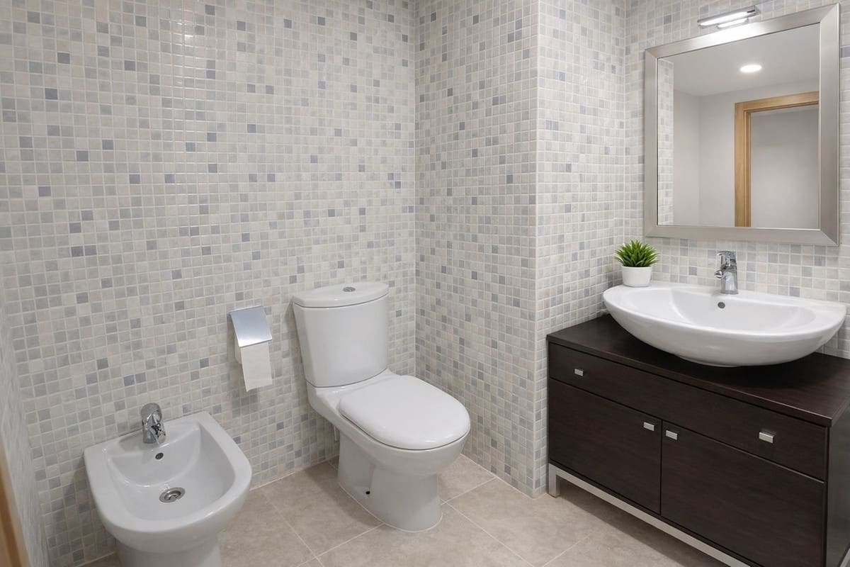 2 bedroom Penthouse for sale in Casares with pool garage - € 317,000 (Ref: 9714148)