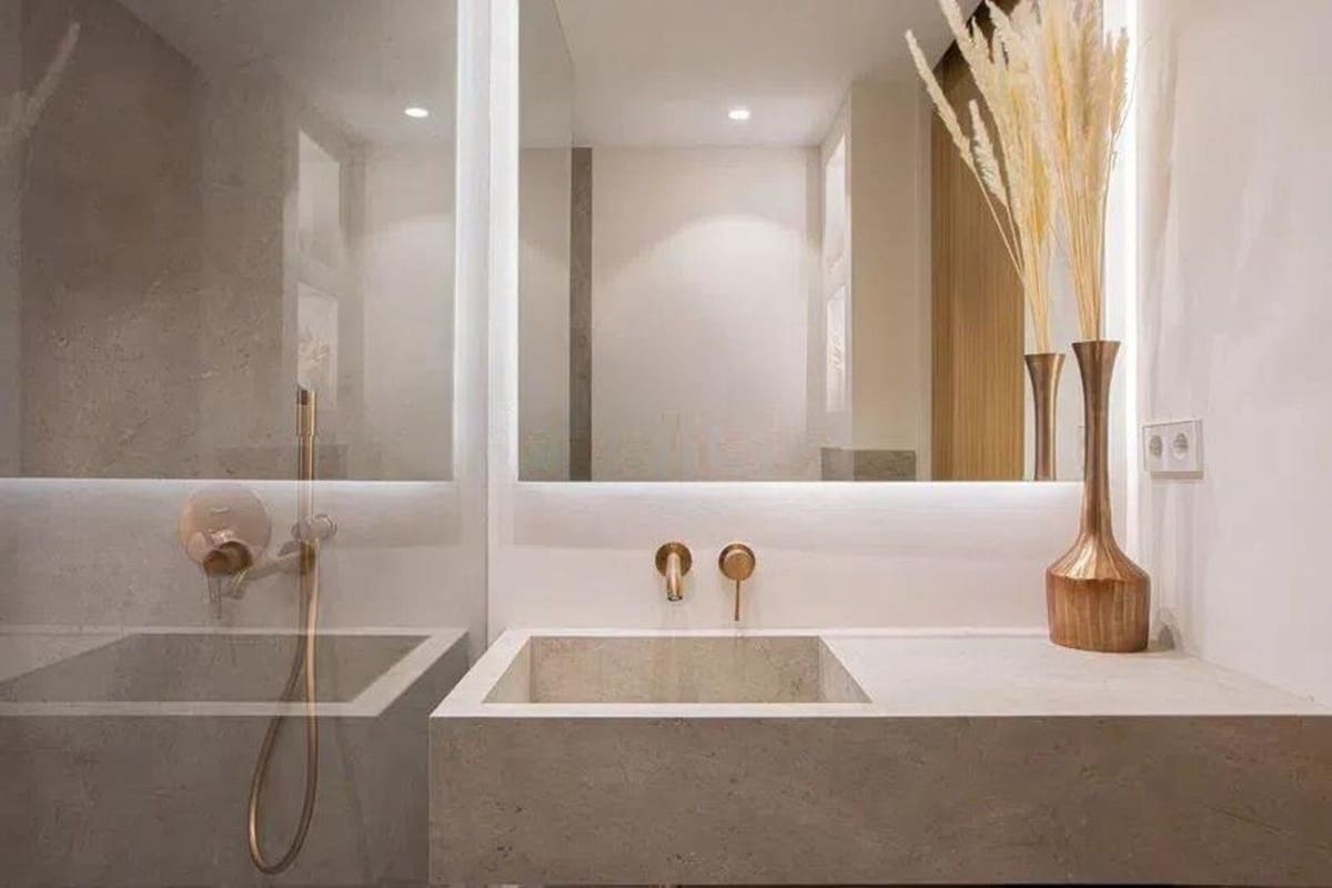 4 bedroom Penthouse for sale in Nueva Andalucia with pool garage - € 1,195,000 (Ref: 9714149)