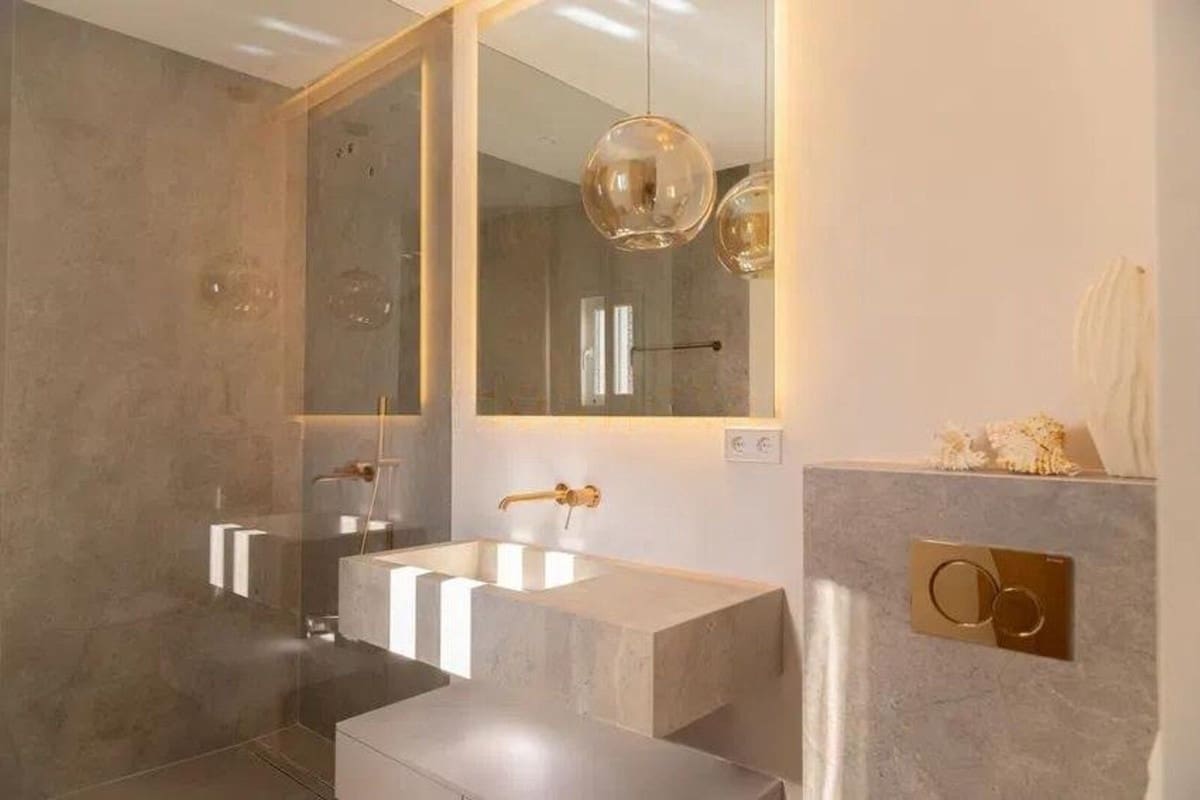 4 bedroom Penthouse for sale in Nueva Andalucia with pool garage - € 1,195,000 (Ref: 9714149)