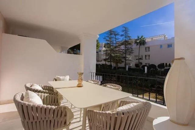 4 Zimmer Penthouse zu verkaufen in Nueva Andalucia, Marbella mit Pool Garage - 1.195.000 € (Ref: 9714149)