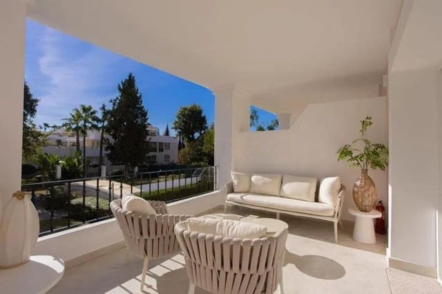 4 Zimmer Penthouse zu verkaufen in Nueva Andalucia, Marbella mit Pool Garage - 1.195.000 € (Ref: 9714149)