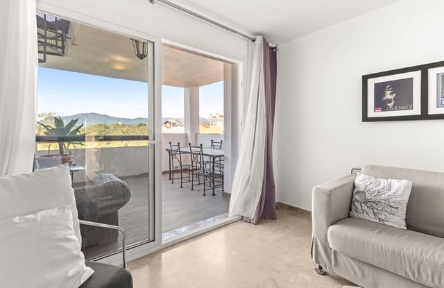 2 soverom Penthouse til salgs i Atalaya-Isdabe, Estepona med svømmebasseng garasje - € 495 000 (Ref: 9715476)