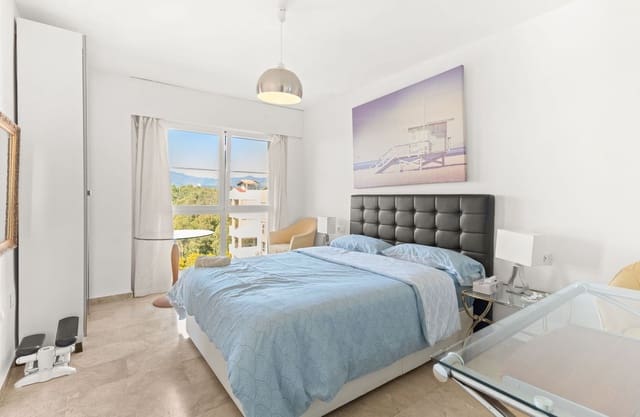 2 soverom Penthouse til salgs i Atalaya-Isdabe, Estepona med svømmebasseng garasje - € 495 000 (Ref: 9715476)