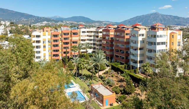 2 soverom Penthouse til salgs i Atalaya-Isdabe, Estepona med svømmebasseng garasje - € 495 000 (Ref: 9715476)
