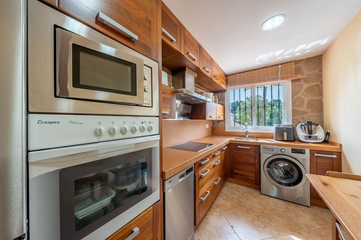 2 camera da letto Appartamento in vendita in Aloha Golf con piscina garage - 419.000 € (Rif: 9716583)