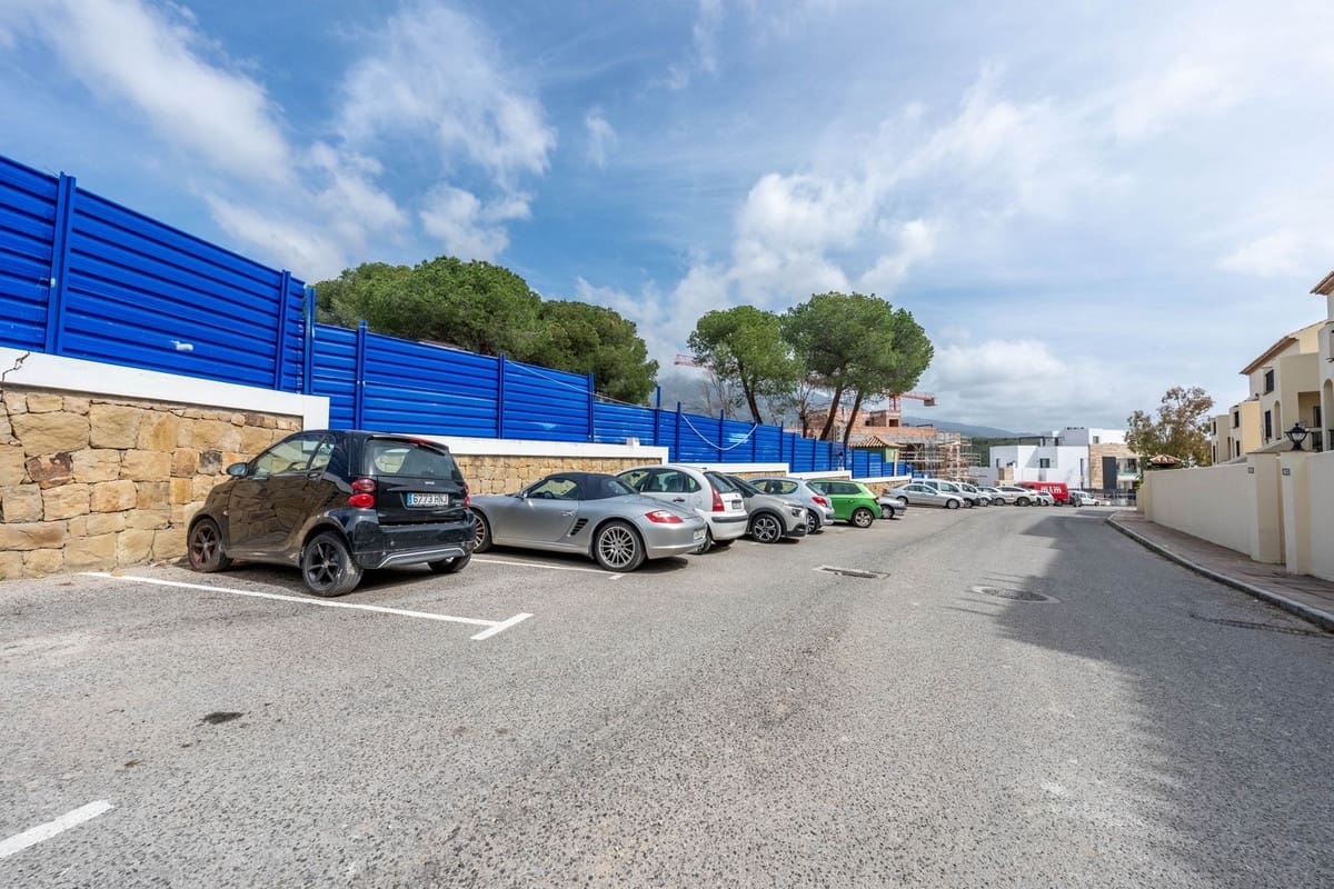 2 camera da letto Appartamento in vendita in Aloha Golf con piscina garage - 419.000 € (Rif: 9716583)