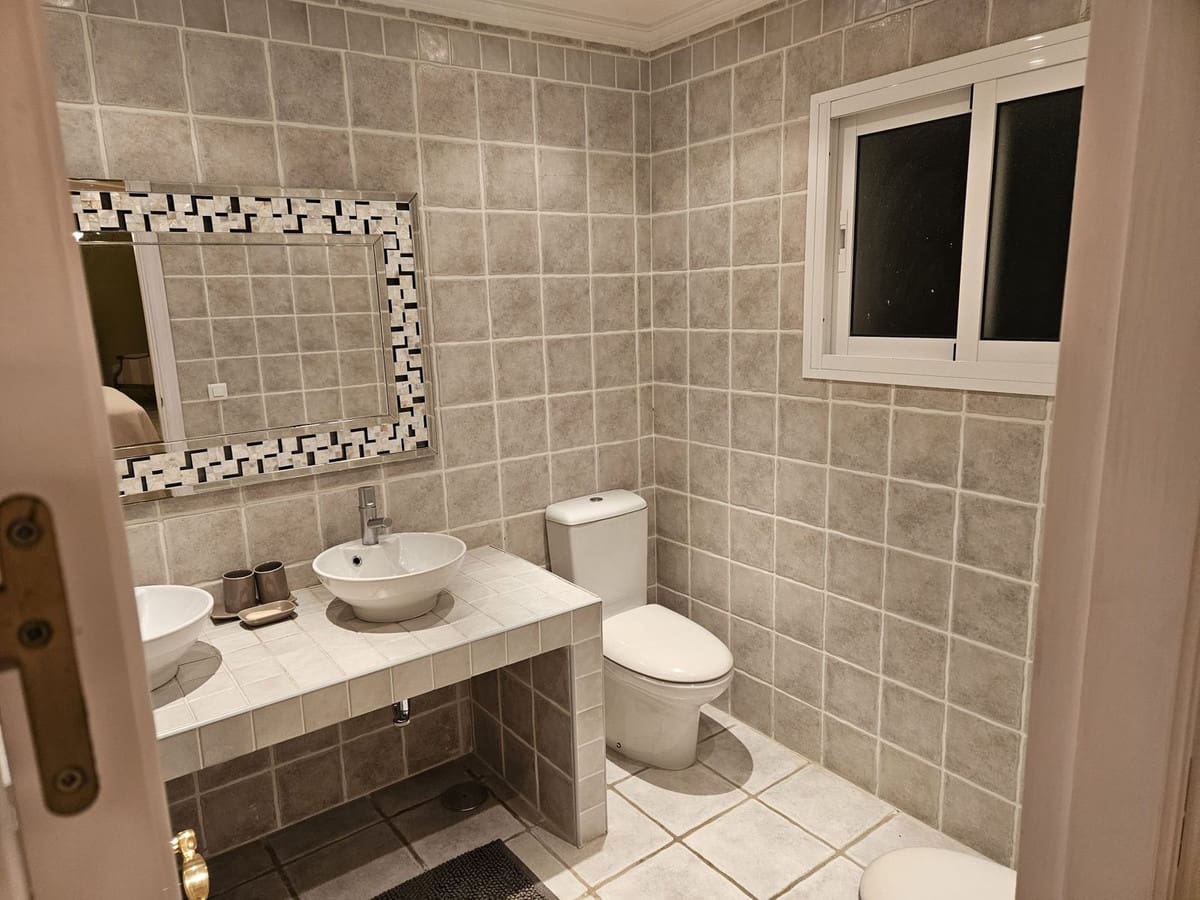 4 Zimmer Villa zu verkaufen in Riviera del Sol mit Pool Garage - 795.000 € (Ref: 9716585)