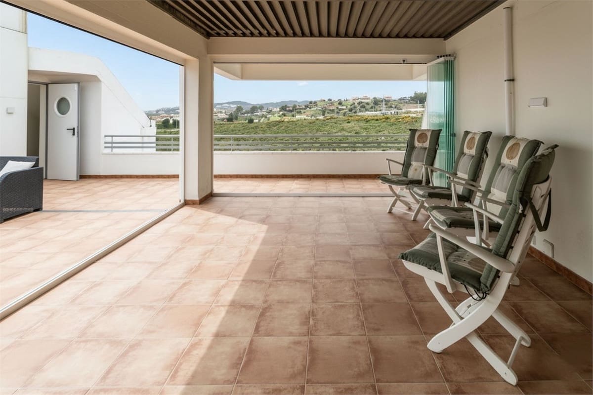 2 bedroom Penthouse for sale in La Cala de Mijas with pool garage - € 359,000 (Ref: 9716586)