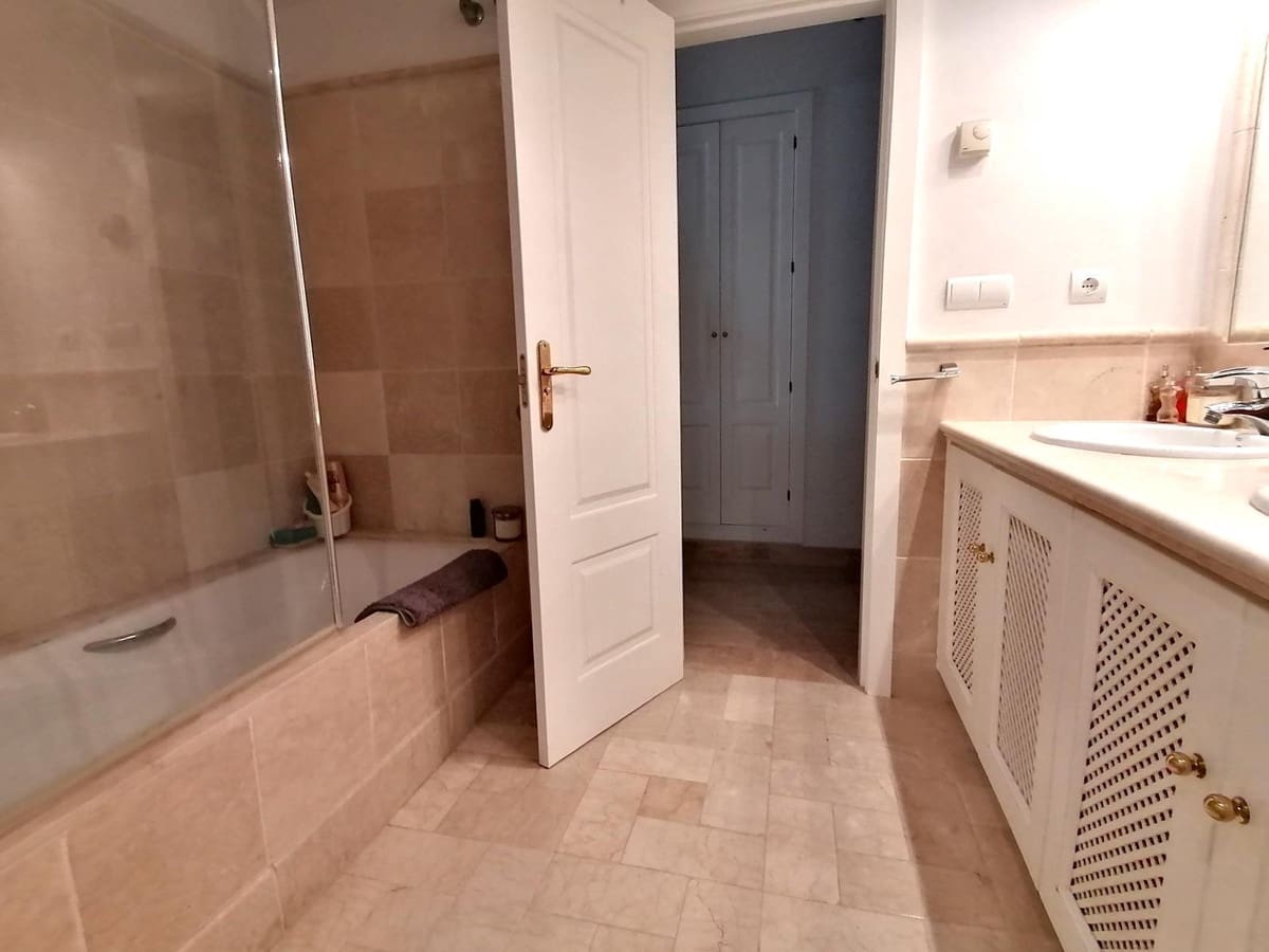 Studio à vendre à Marbella avec piscine garage - 324 900 € (Ref: 9716587)