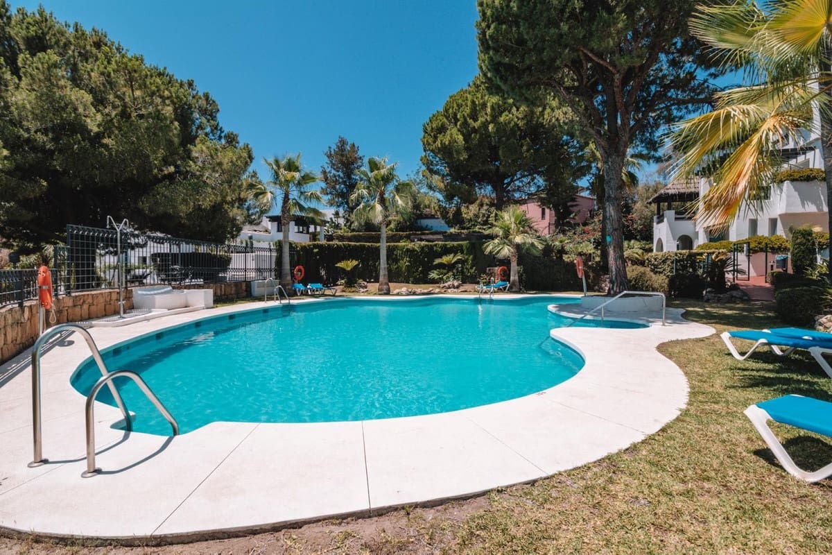 Studio à vendre à Marbella avec piscine garage - 324 900 € (Ref: 9716587)