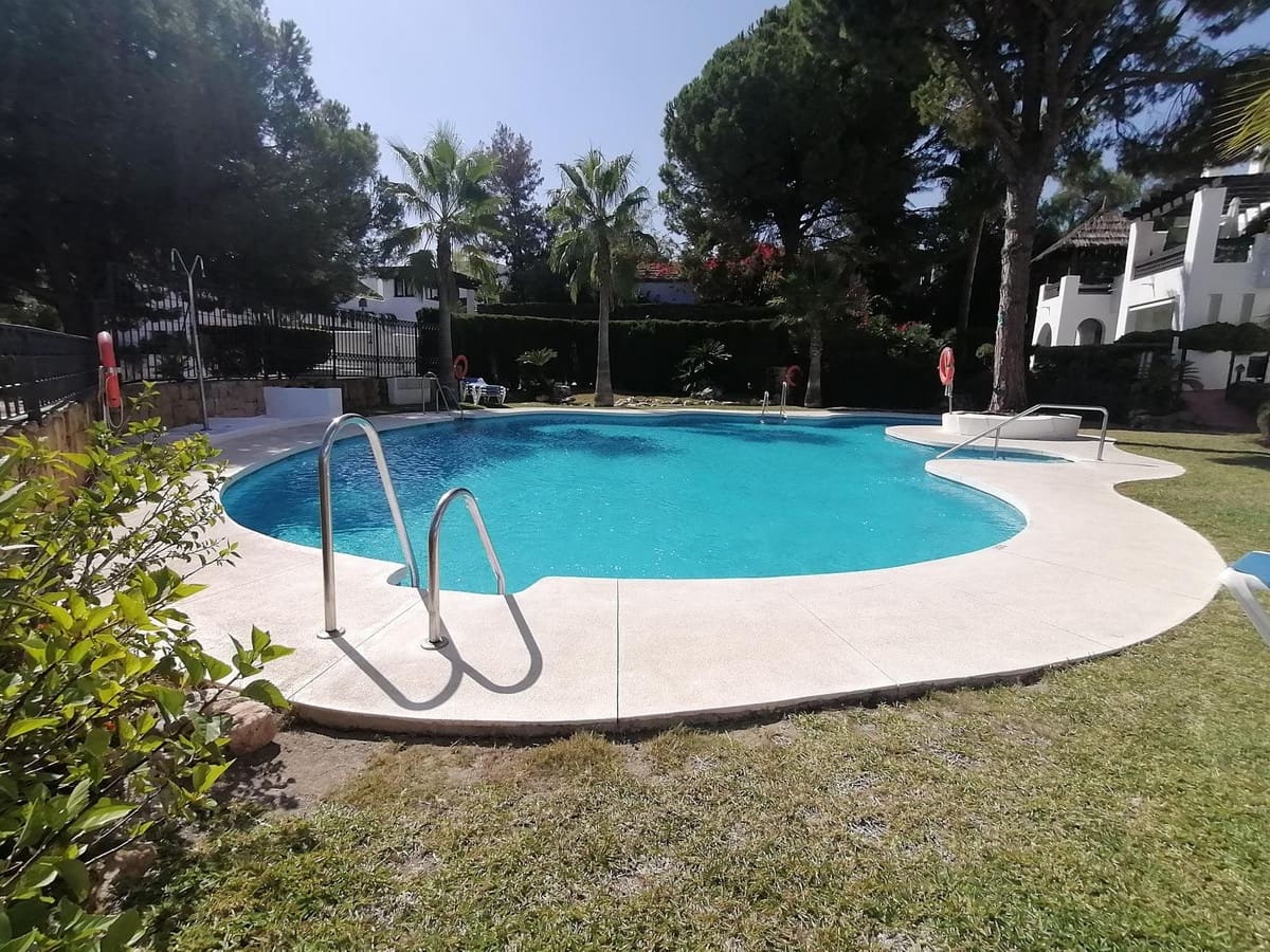 Studio à vendre à Marbella avec piscine garage - 324 900 € (Ref: 9716587)