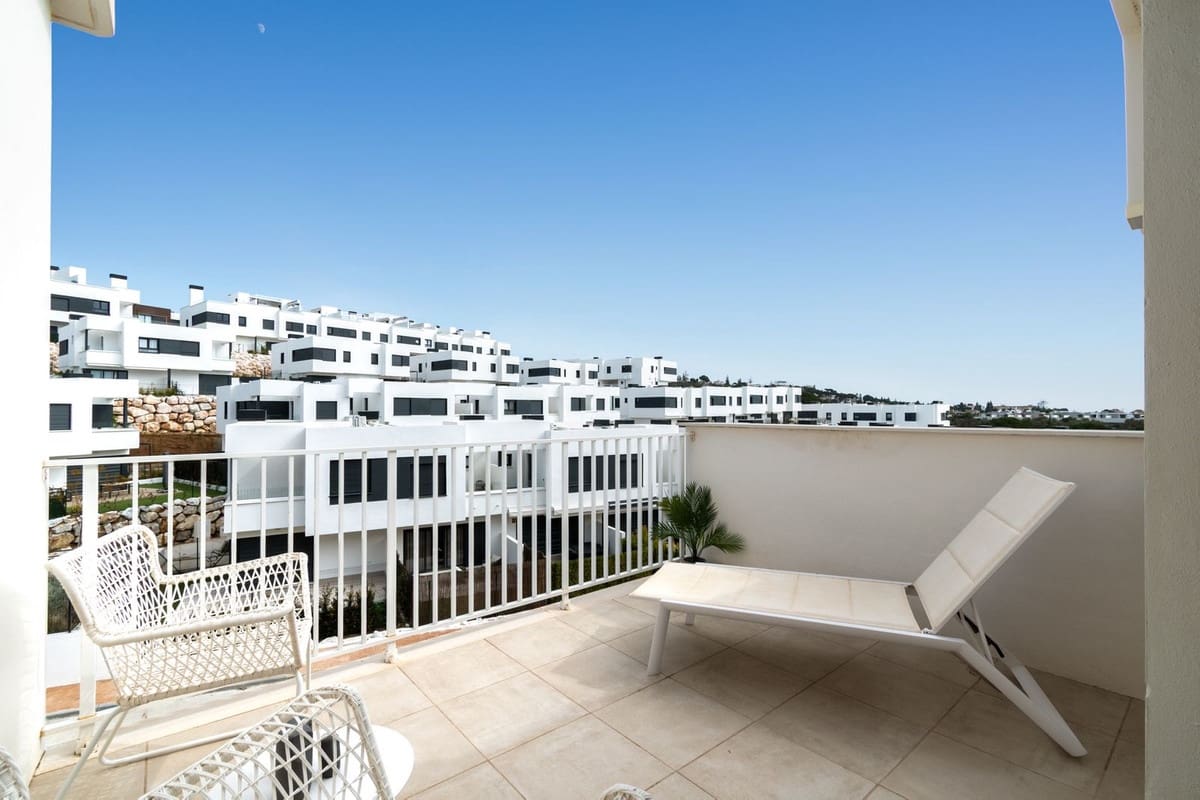 2 chambre Appartement à vendre à La Cala de Mijas avec piscine - 689 000 € (Ref: 9716588)