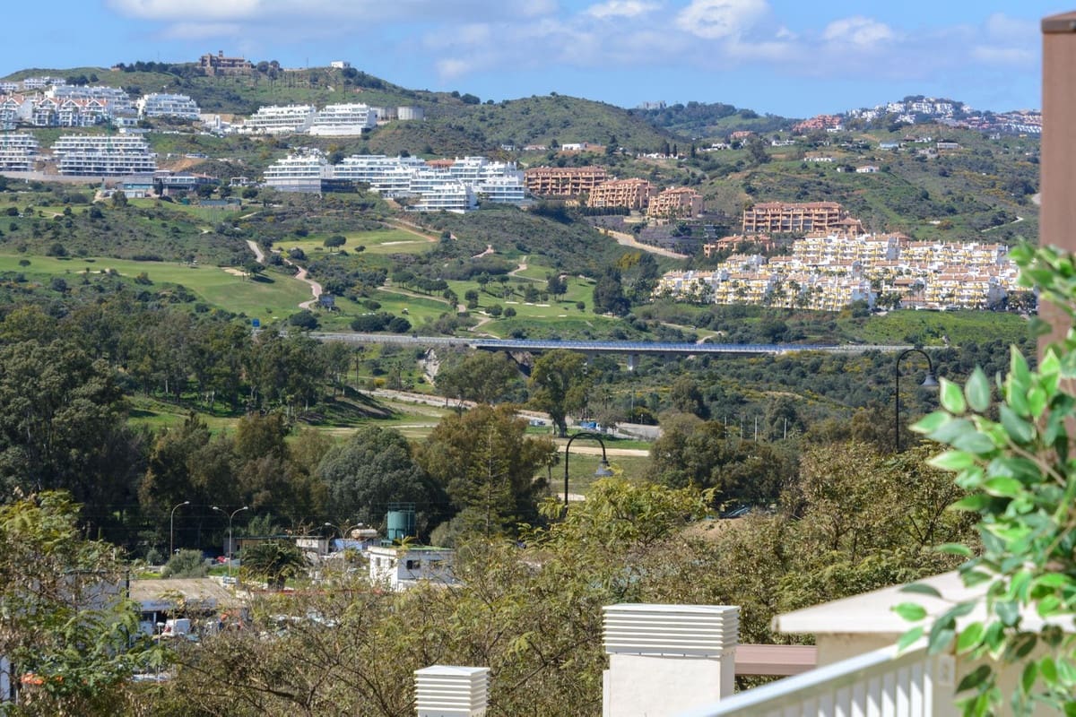 2 chambre Appartement à vendre à La Cala de Mijas avec piscine - 689 000 € (Ref: 9716588)