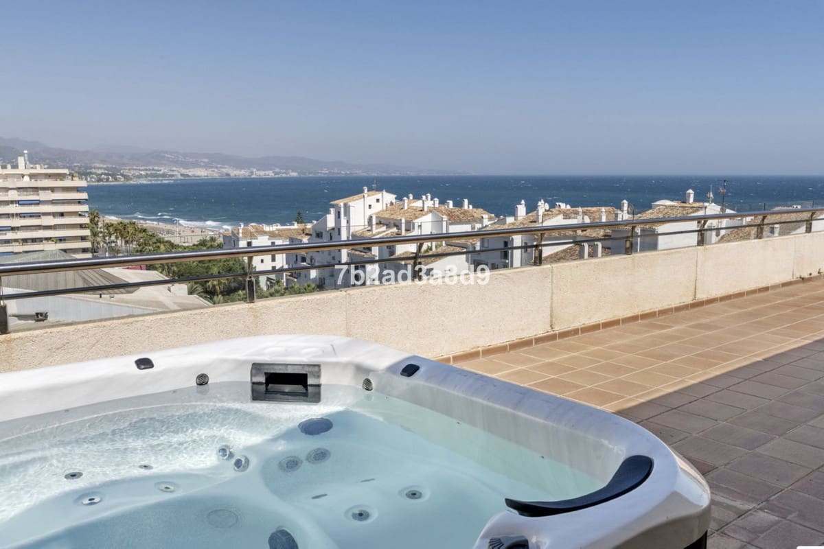 3 slaapkamer Penthouse te koop in Puerto Banus met garage - € 2.300.000 (Ref: 9716590)
