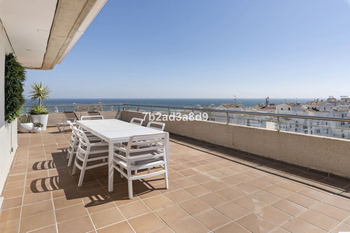 3 slaapkamer Penthouse te koop in Puerto Banus met garage - € 2.300.000 (Ref: 9716590)