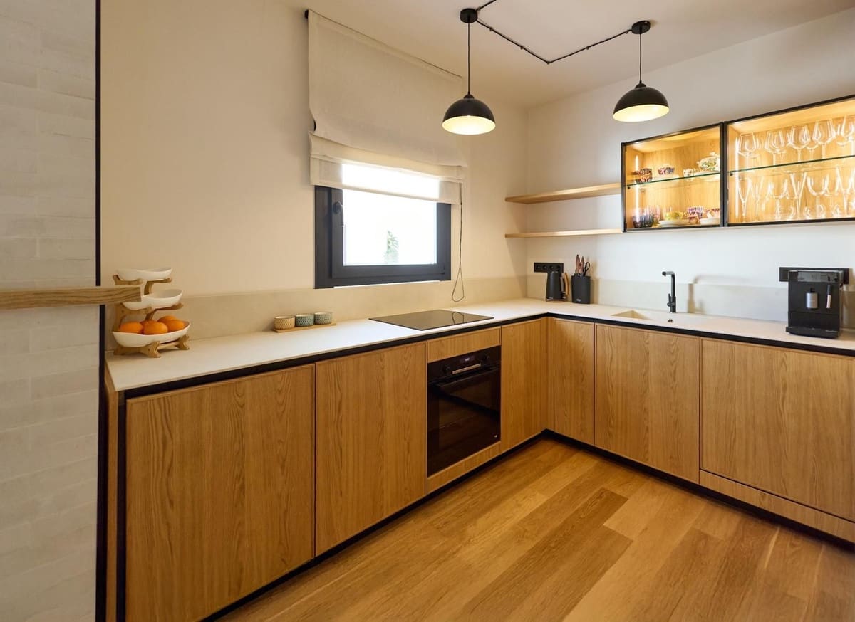 2 bedroom Apartment for sale in Puerto Banus with pool garage - € 1,100,000 (Ref: 9716591)